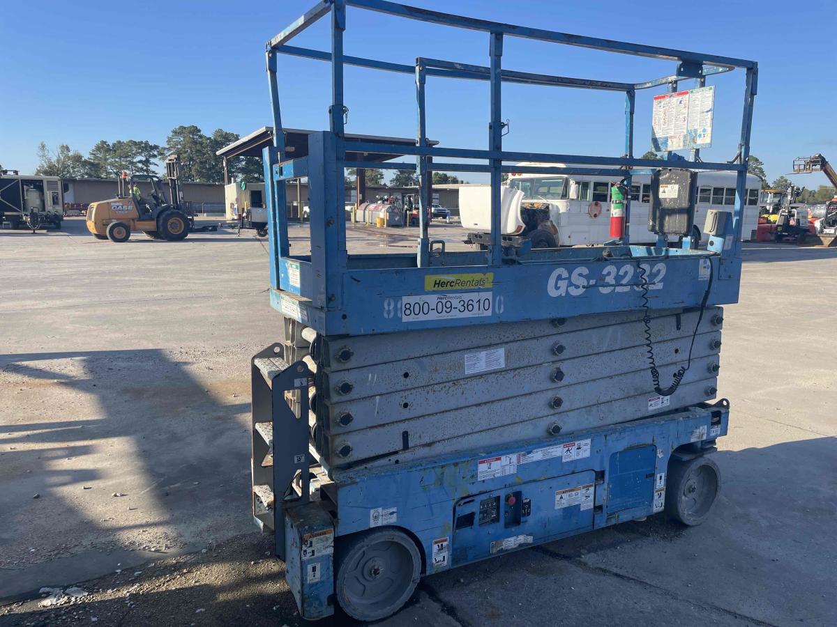 2016 Genie GS-3232