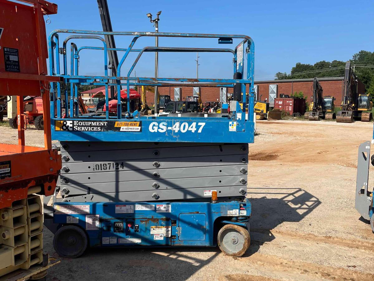 2016 Genie GS-4047