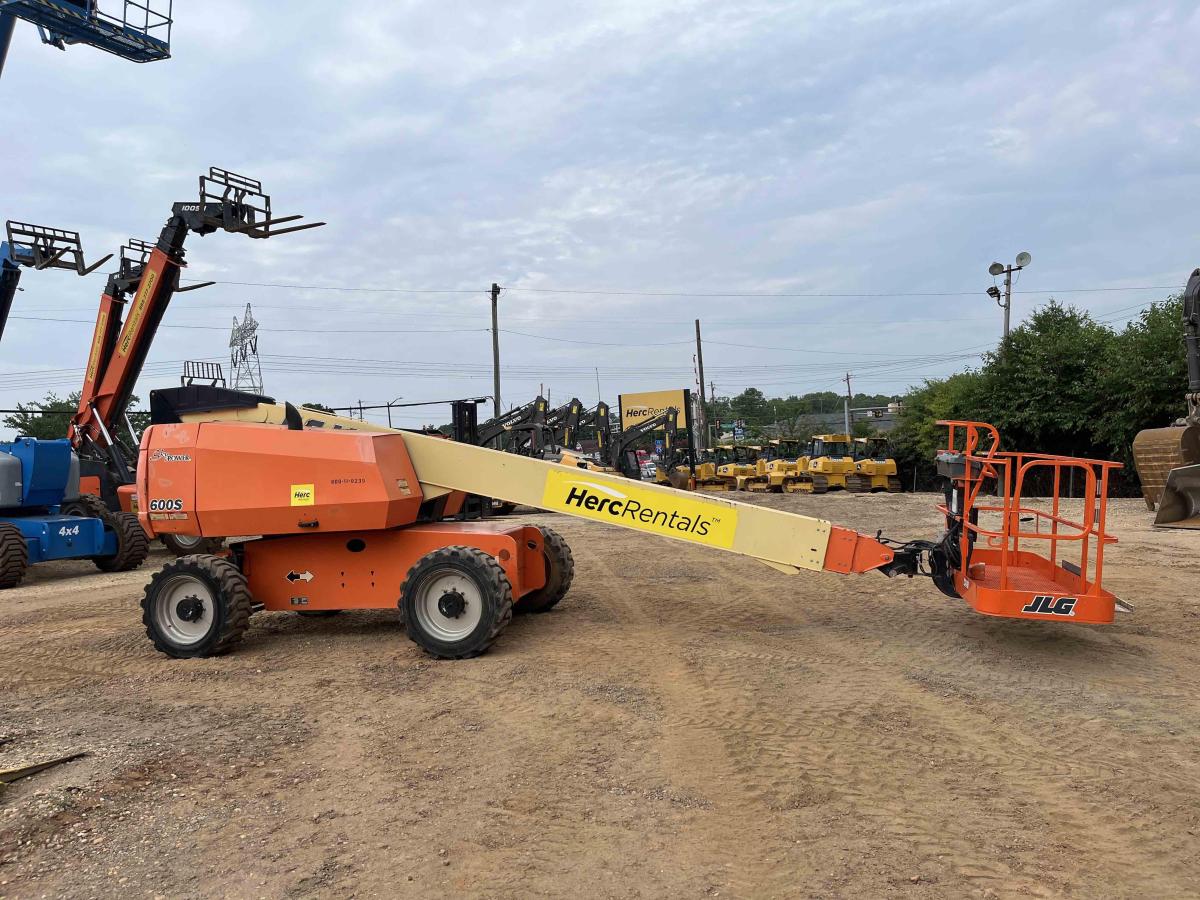 2016 JLG 600S