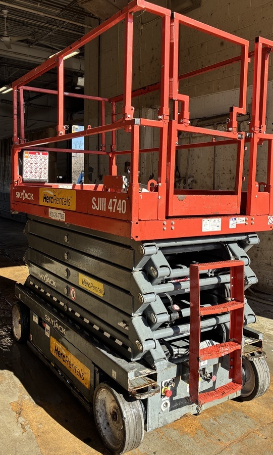 2019 Skyjack SJ4740