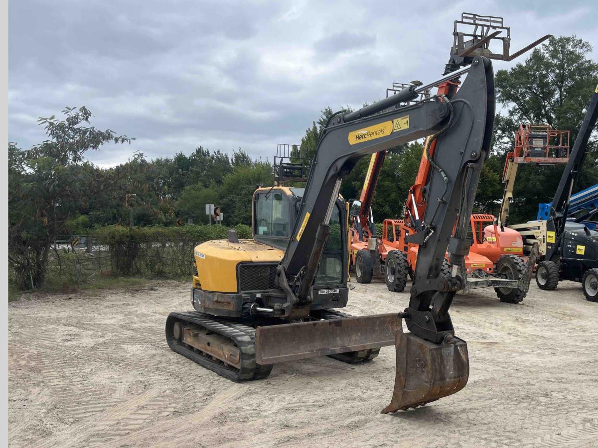 2019 Volvo ECR88D-2