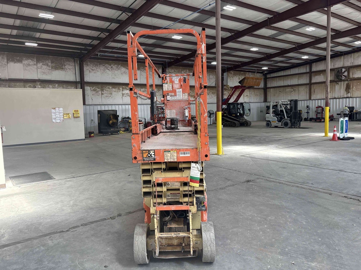 2017 JLG 2632ES-4