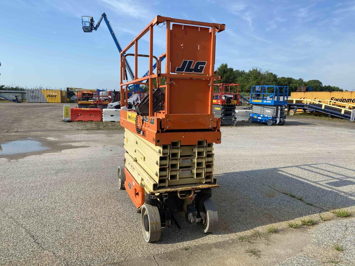 2017 JLG 2632ES-6