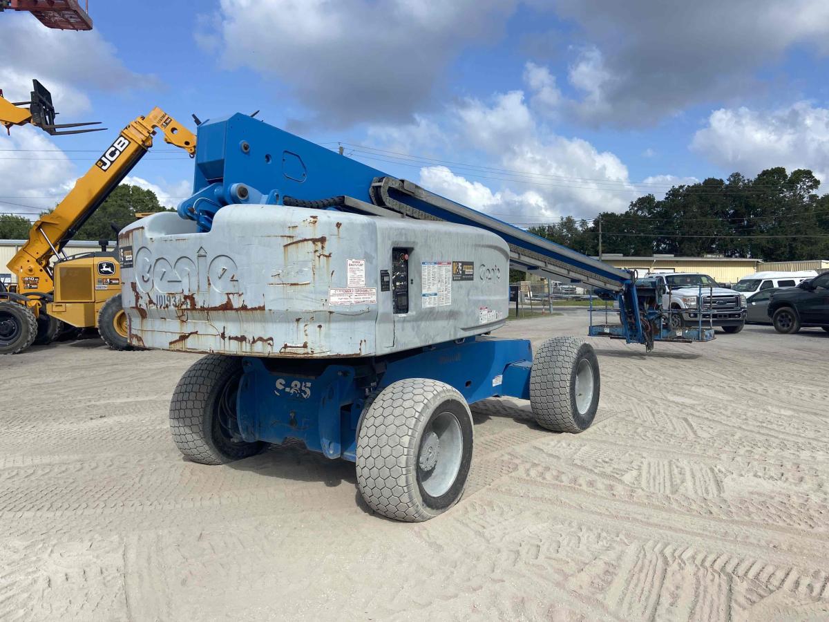 2016 Genie S-85