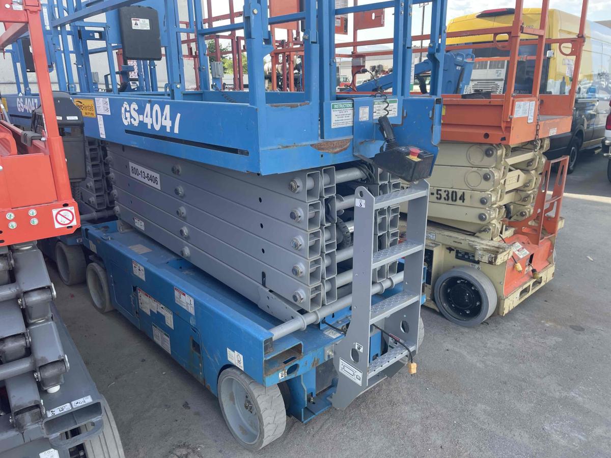 2016 Genie GS-4047