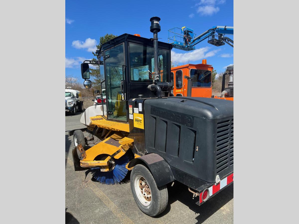 2018 LayMor SweepMaster 450-ST