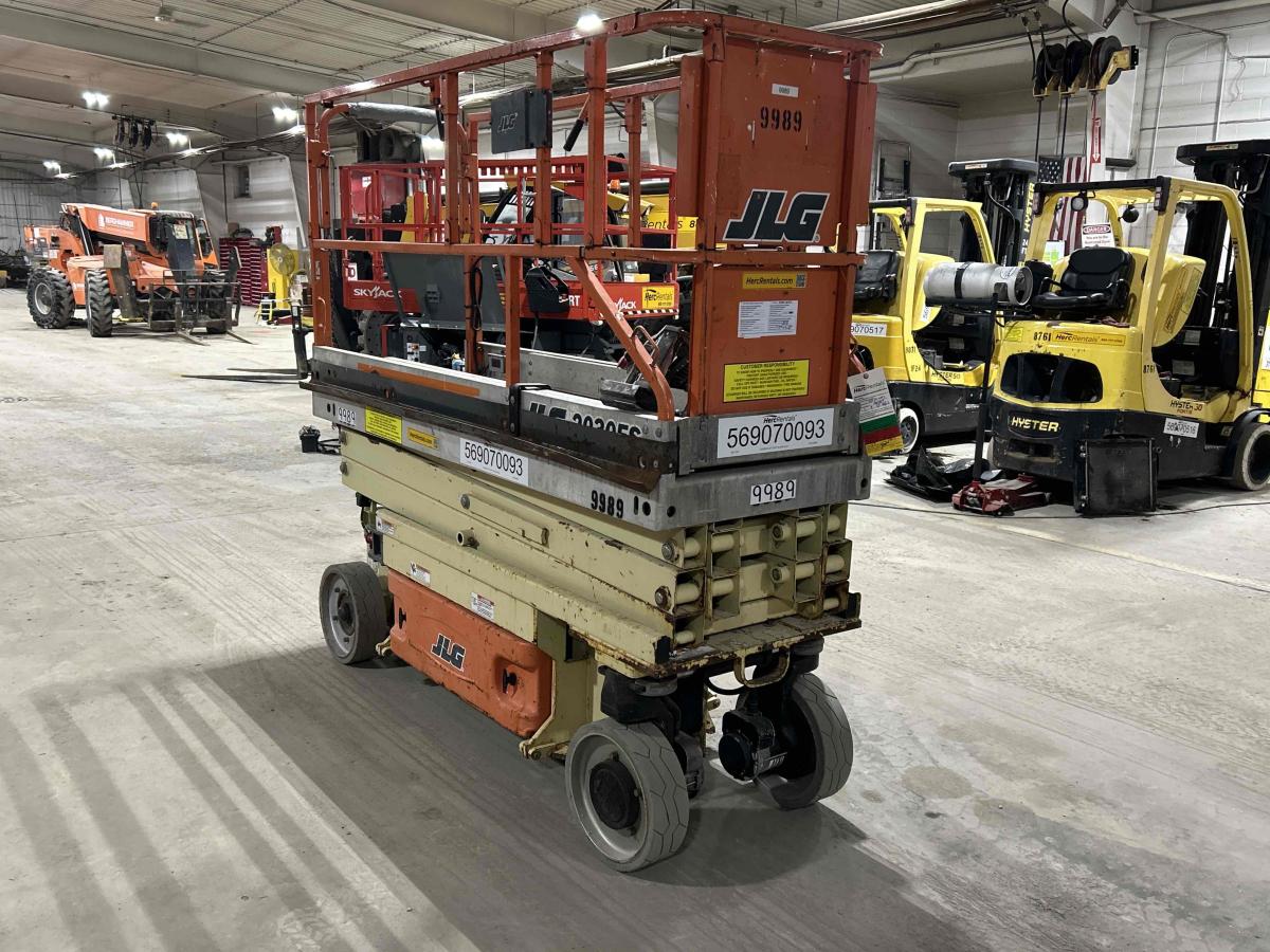 2005 JLG 2030ES