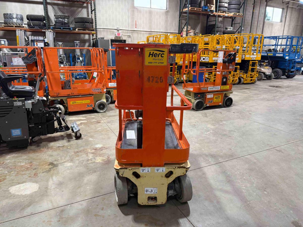 2016 JLG 1230ES