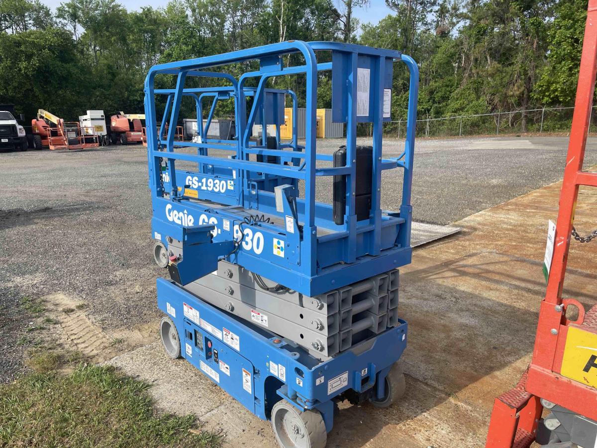 2018 Genie GS-1930