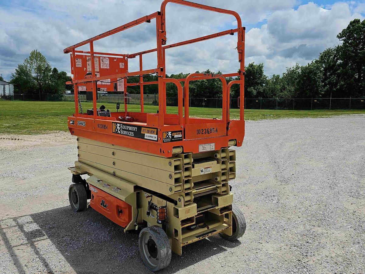 2018 JLG 2646ES