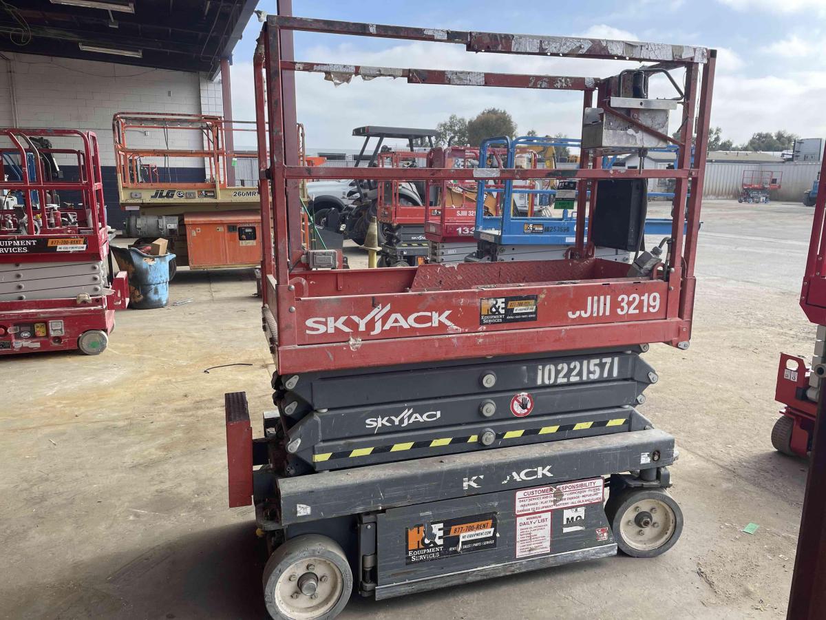 2017 Skyjack SJ3219