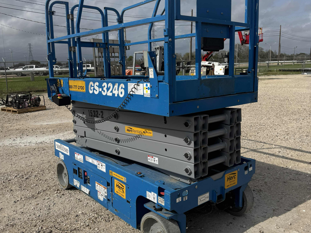 2019 Genie GS-3246-2