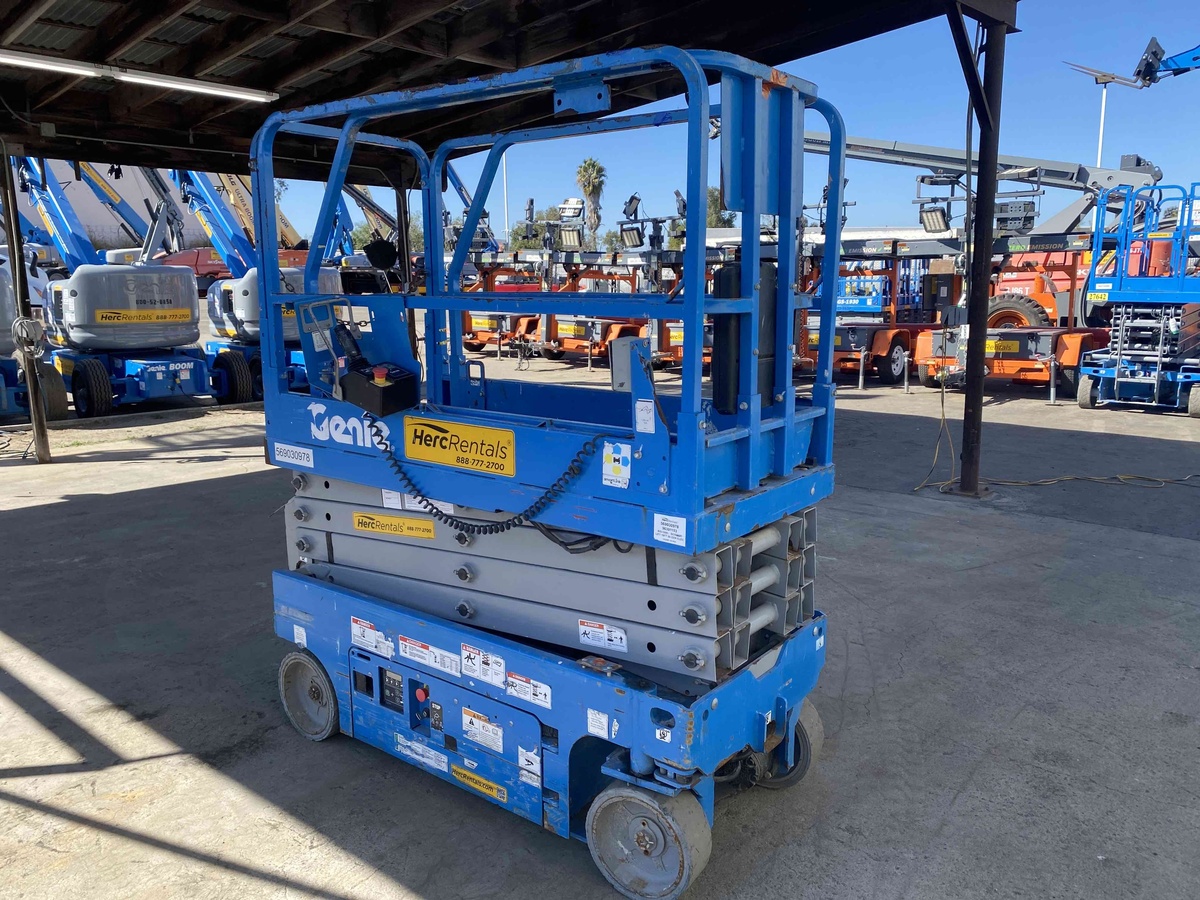 2018 Genie GS-1930