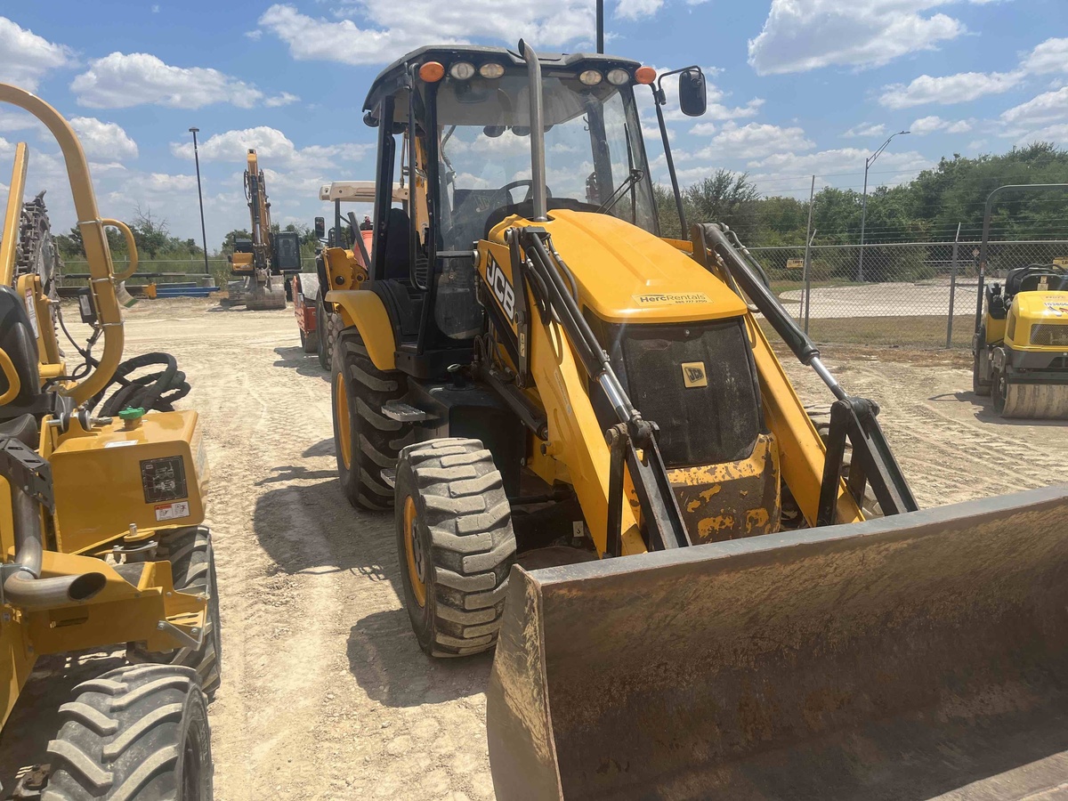 2021 JCB 3CX-2
