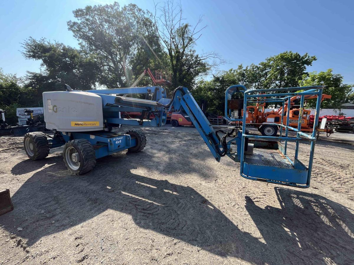 2013 Genie Z-45/25 RT