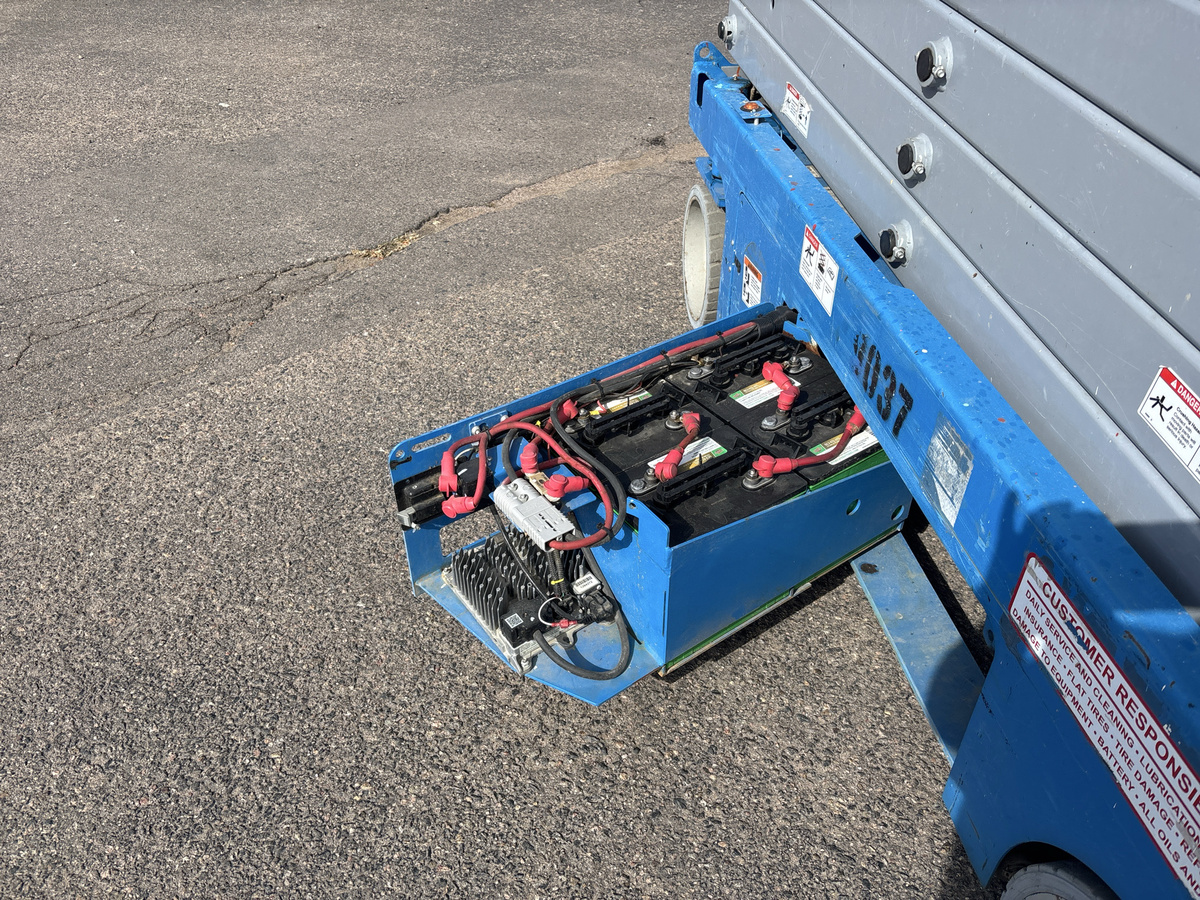 2019 Genie GS-3232-7