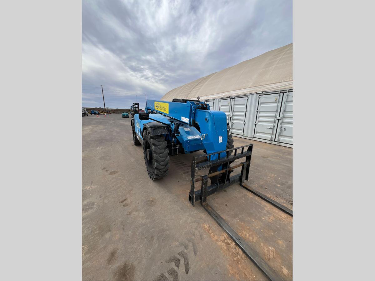 2017 Genie GTH 844