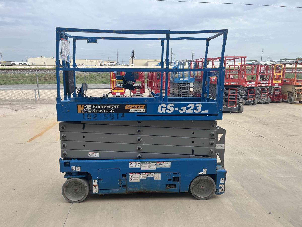 2017 Genie GS-3232-6