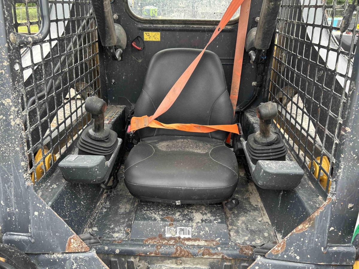 2021 John Deere 317G-5