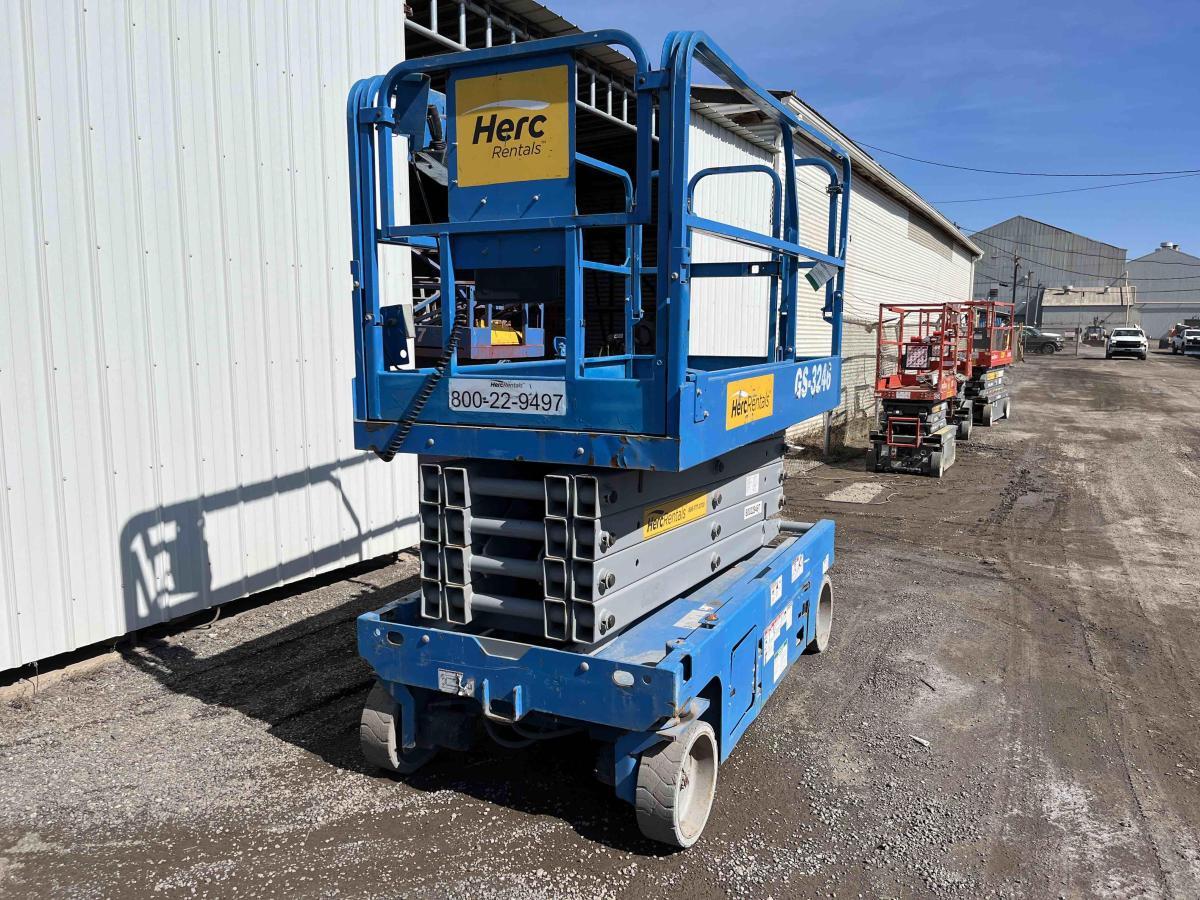 2018 Genie GS-3246-7