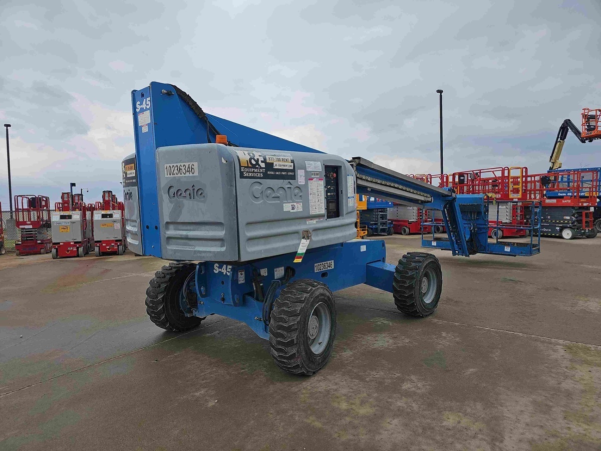 2018 Genie S-45