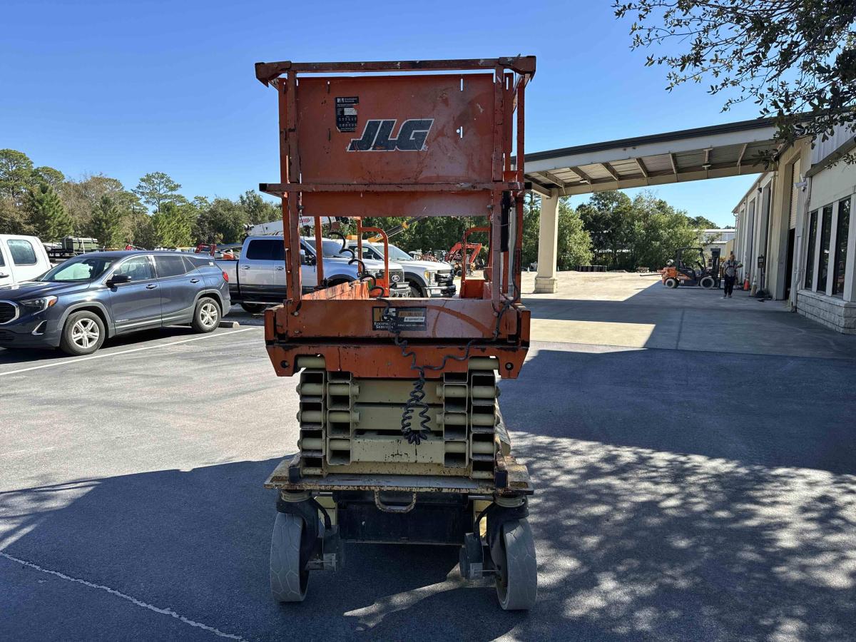 2017 JLG 2646ES