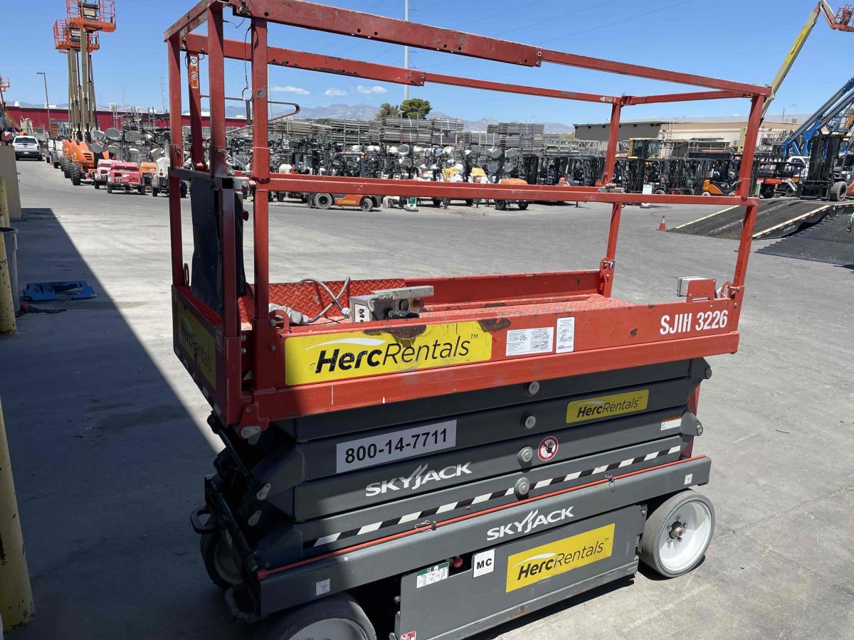 2017 Skyjack SJ3226