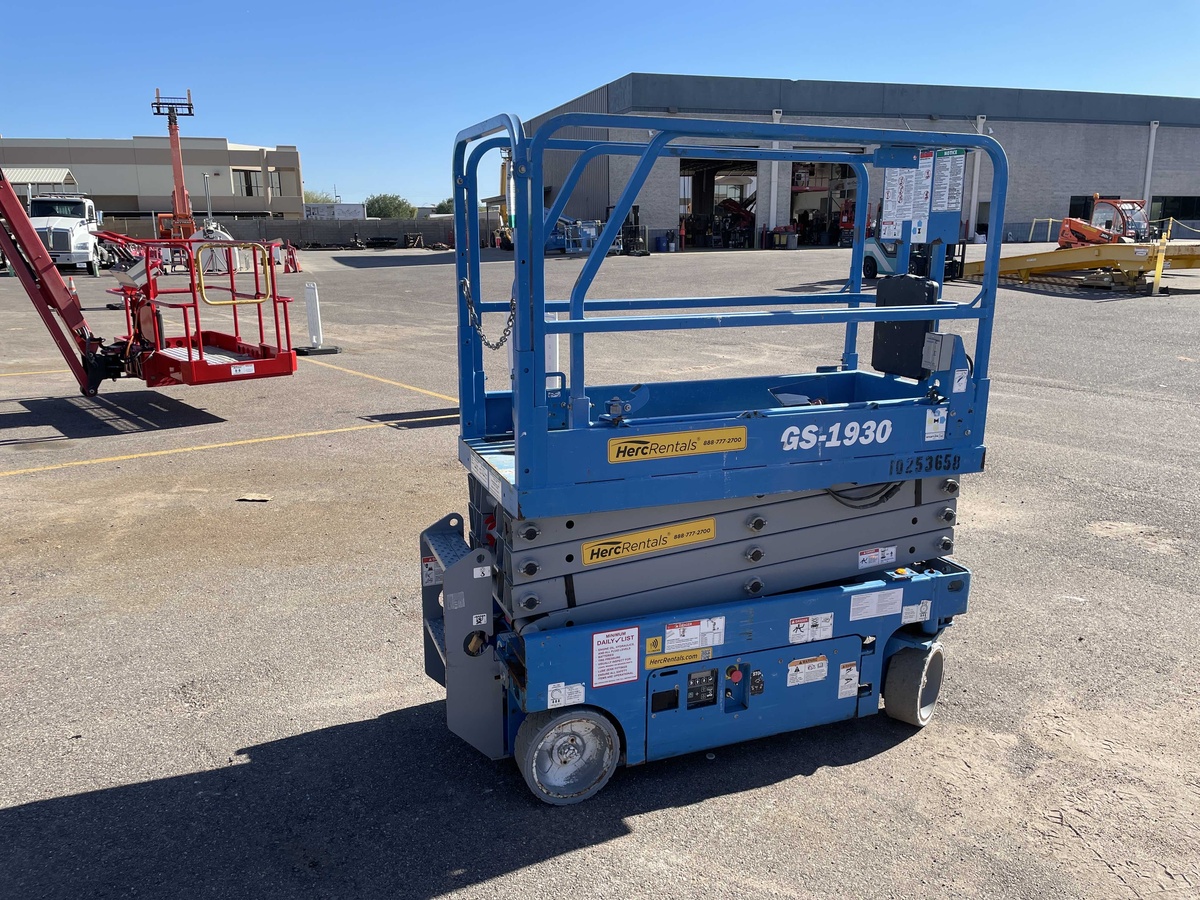 2018 Genie GS-1930