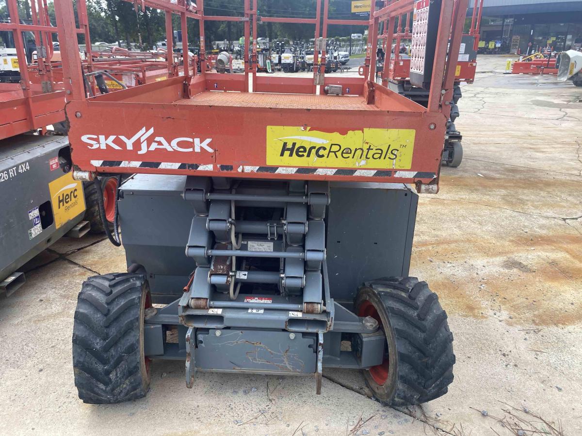 2018 Skyjack SJ-6832RT-4