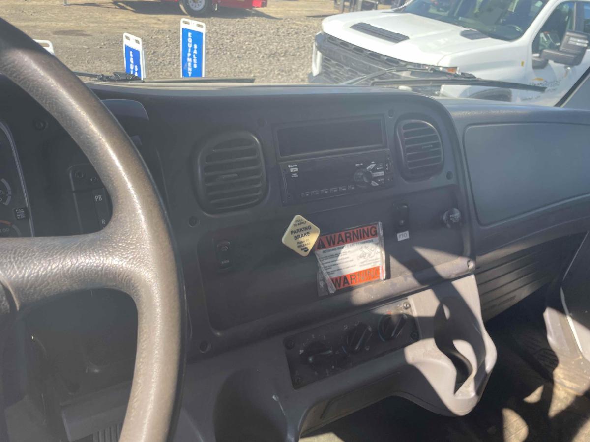 2018 Freightliner M2106-7