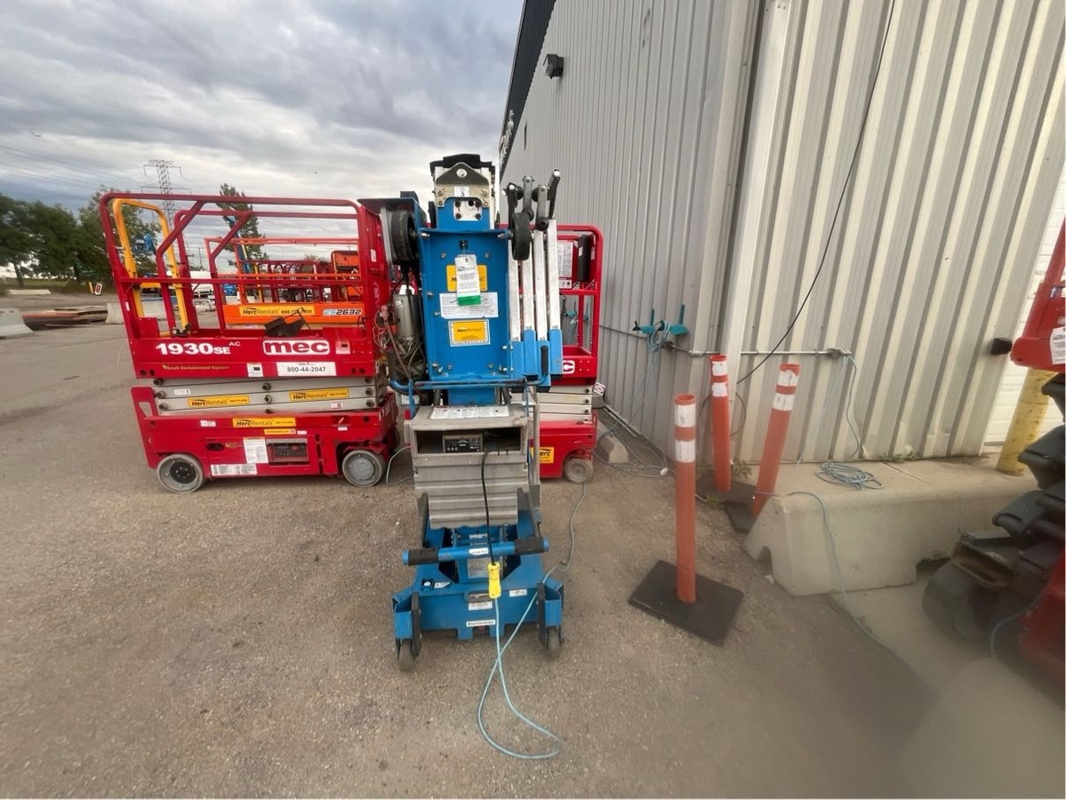 2018 Genie AWP-30S-8