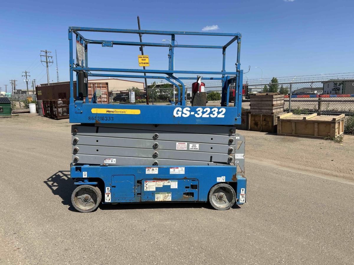 2018 Genie GS-3232
