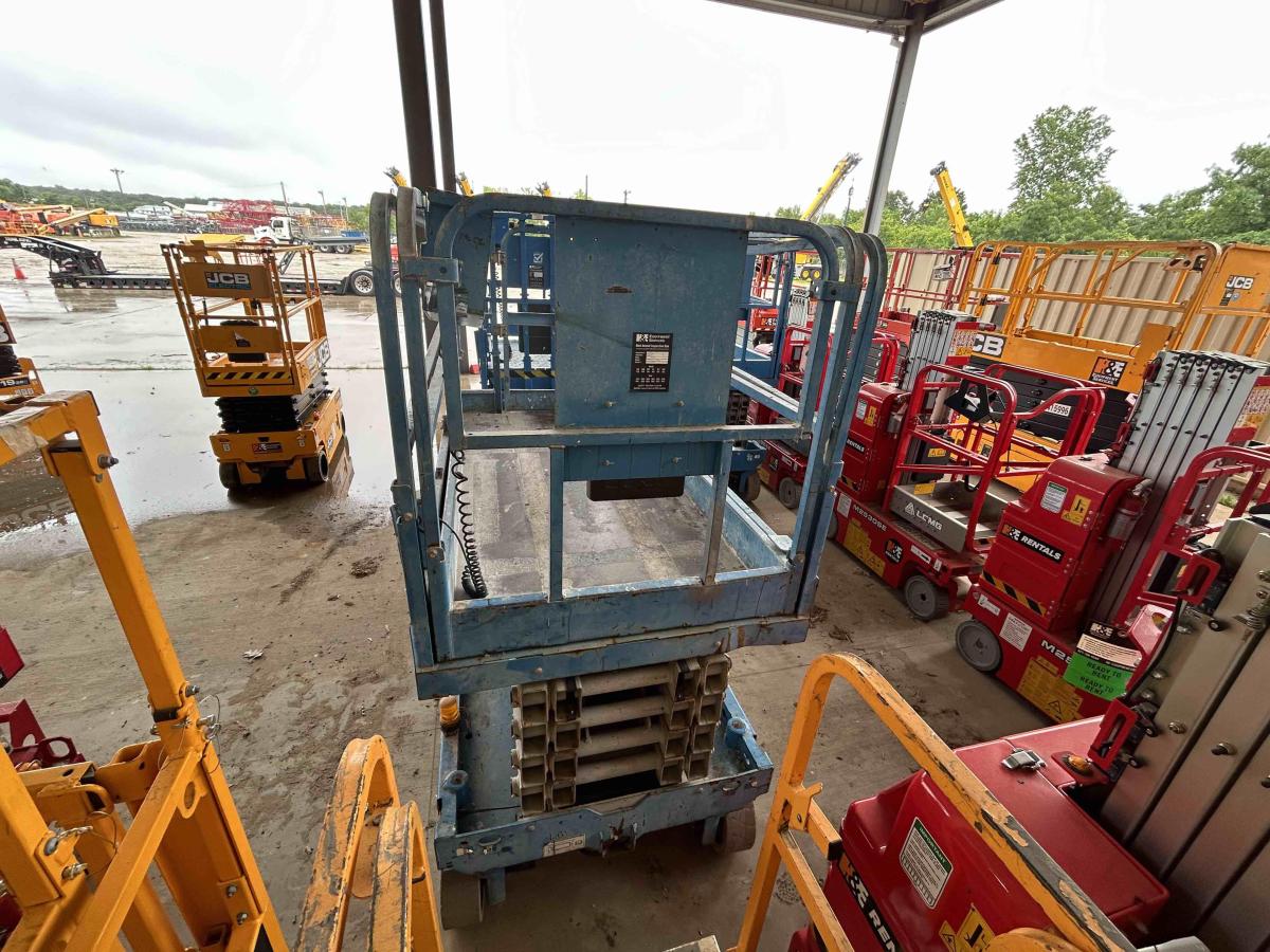 2016 Genie GS-3246-4