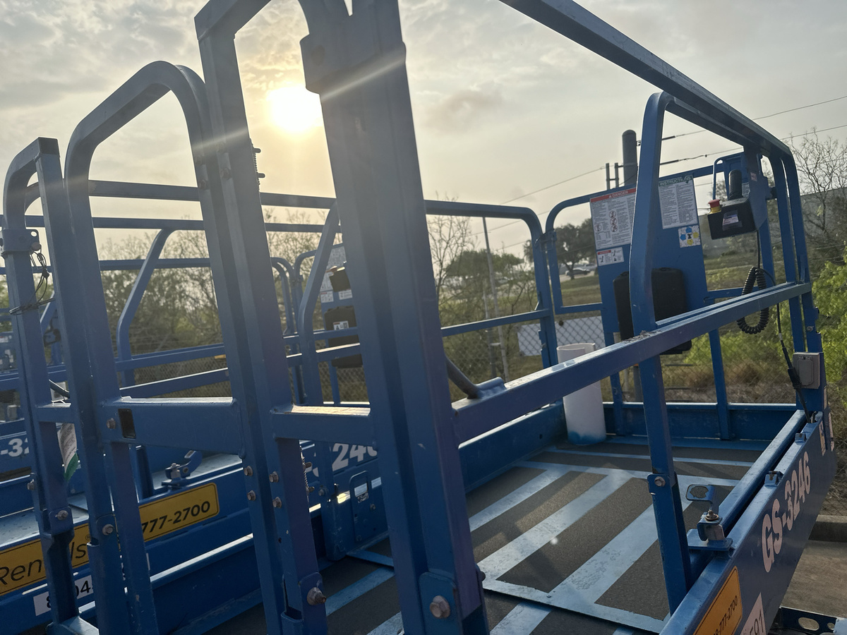 2019 Genie GS-3246-6
