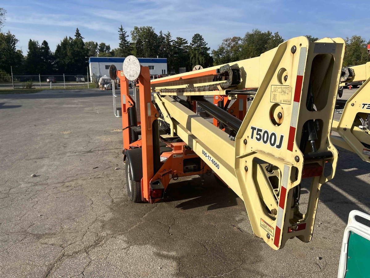 2017 JLG T500J-2