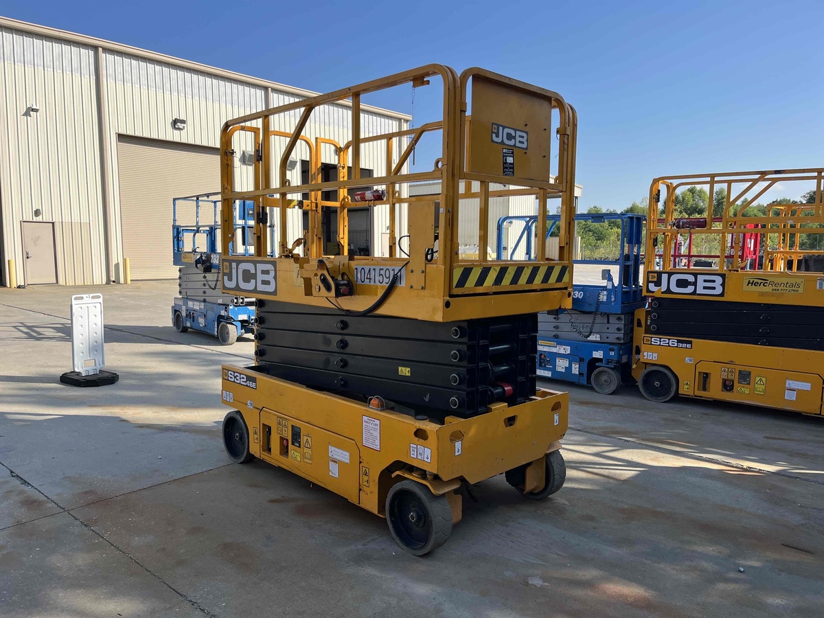 2023 JCB S3246E-5