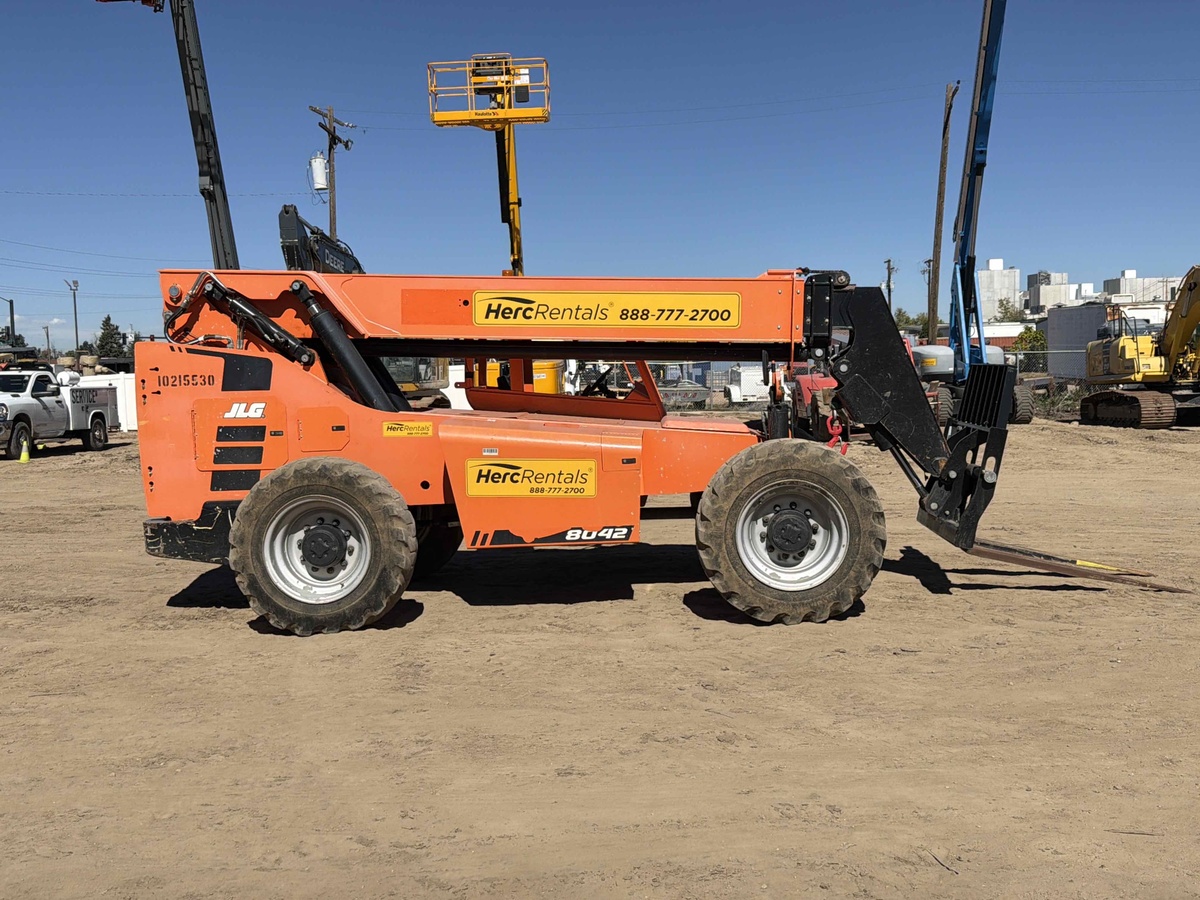 2017 SkyTrak 8042-1
