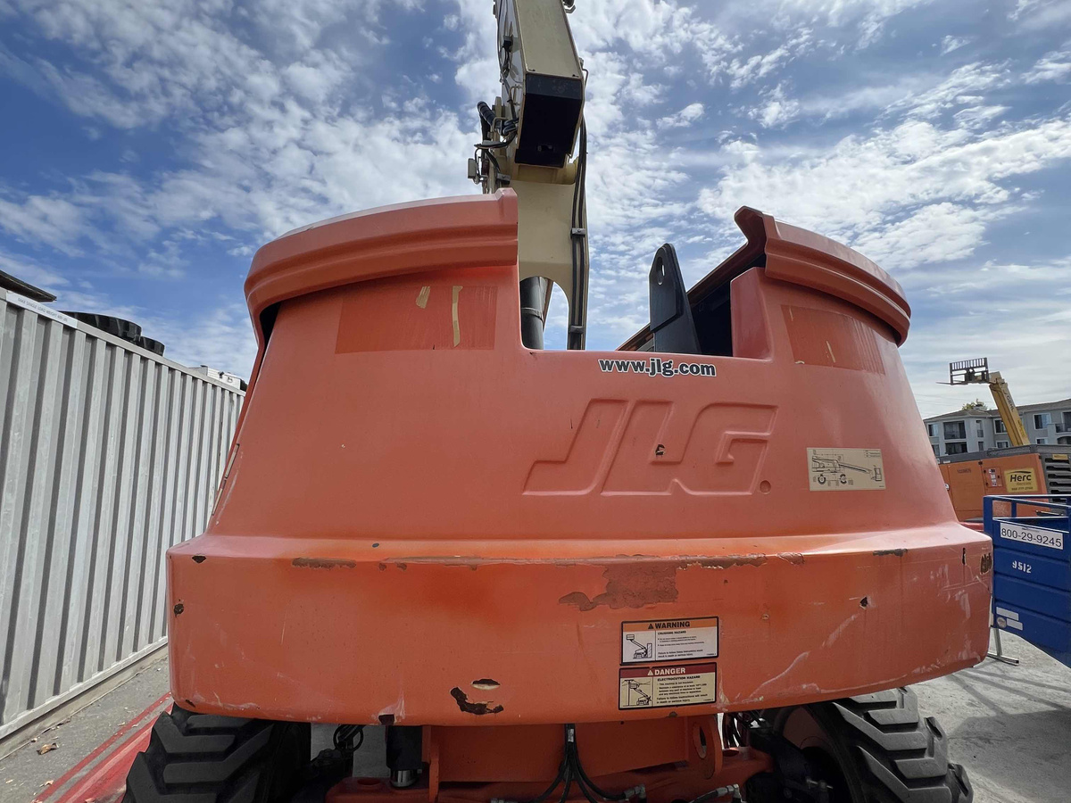2018 JLG 660SJ-4