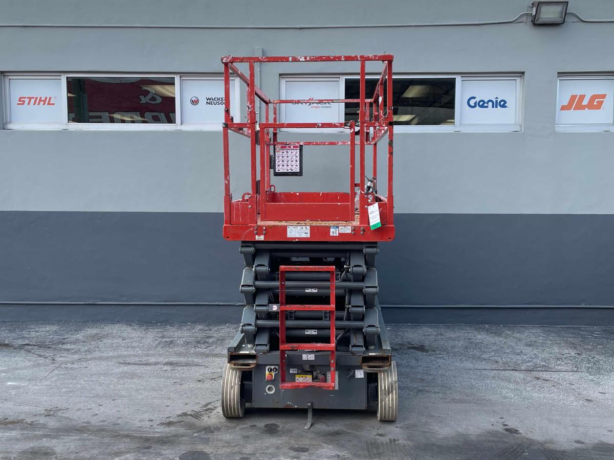 2016 Skyjack SJ4740