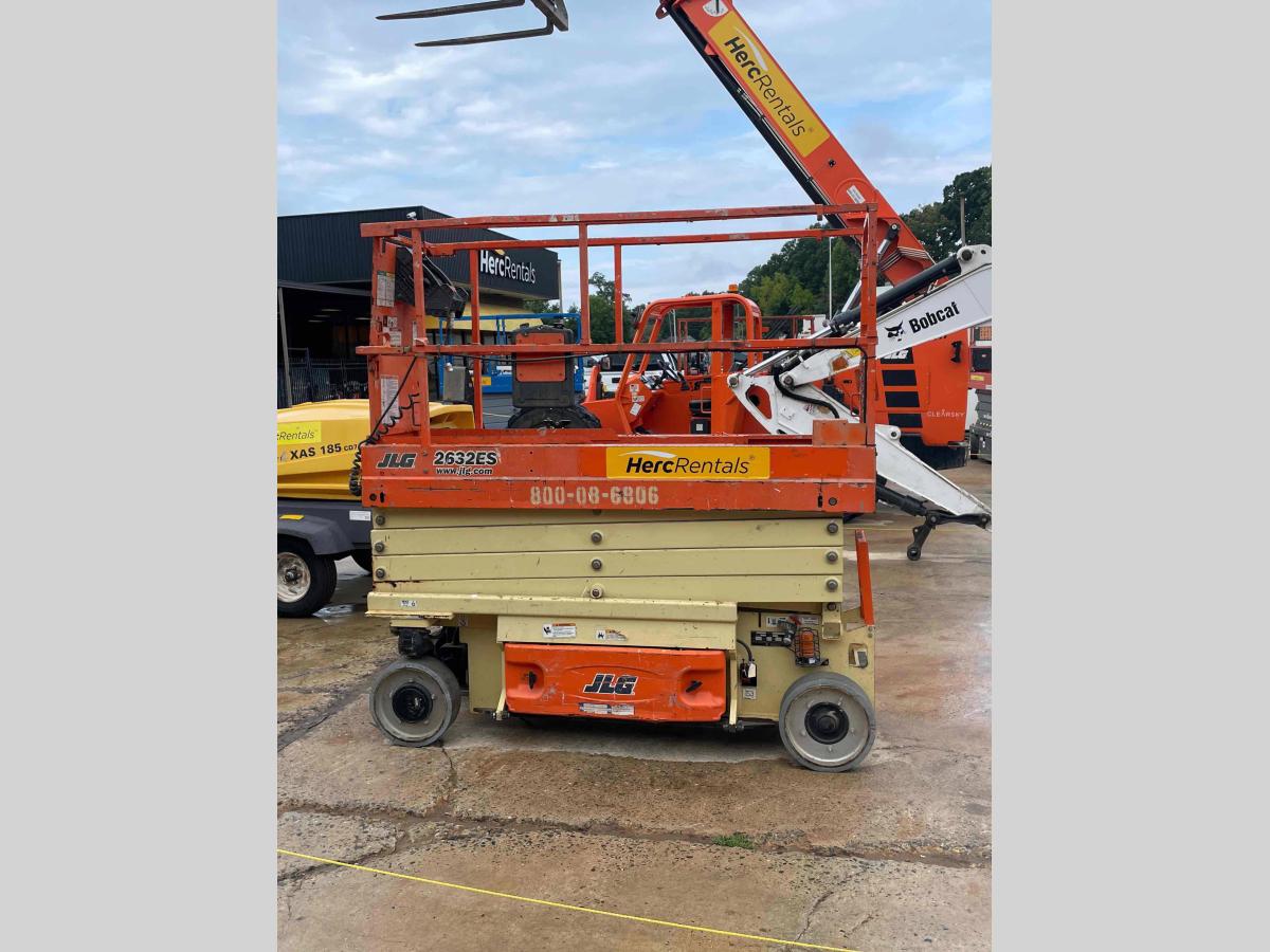 2015 JLG 2632ES-3