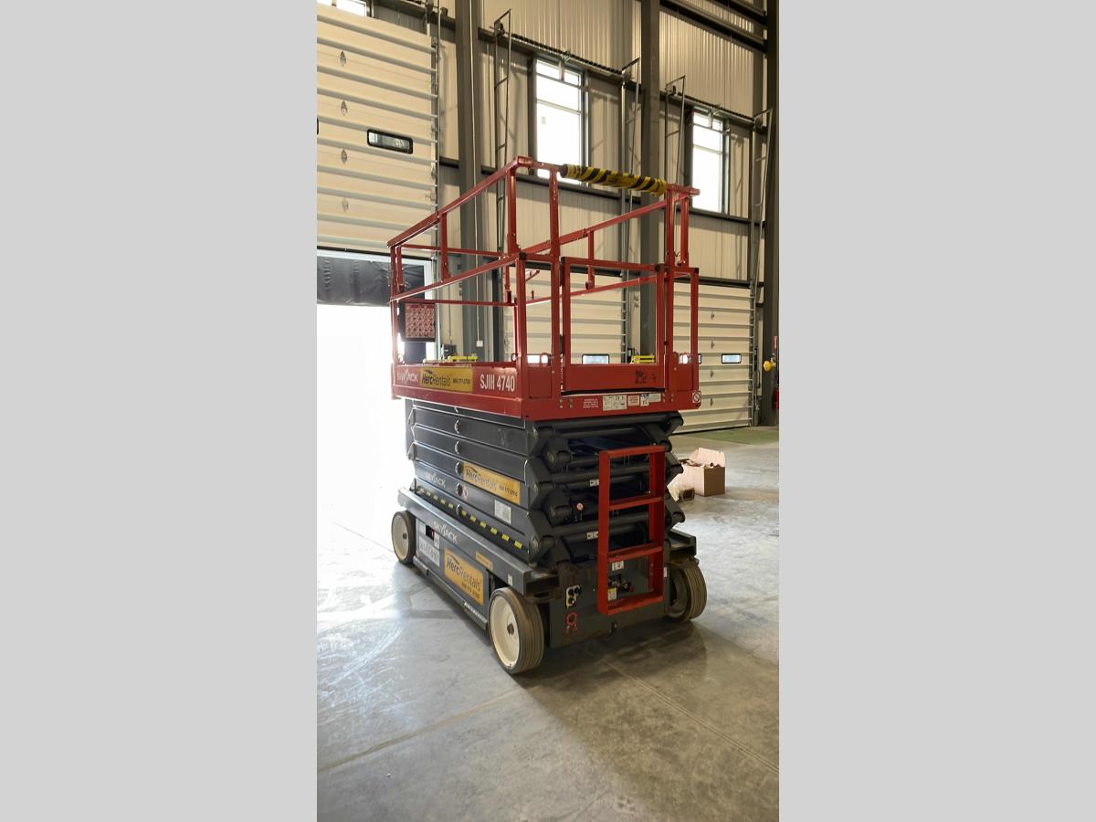2017 Skyjack SJ4740