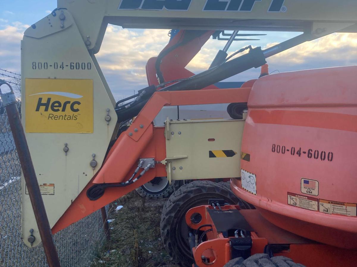 2015 JLG 600AJ
