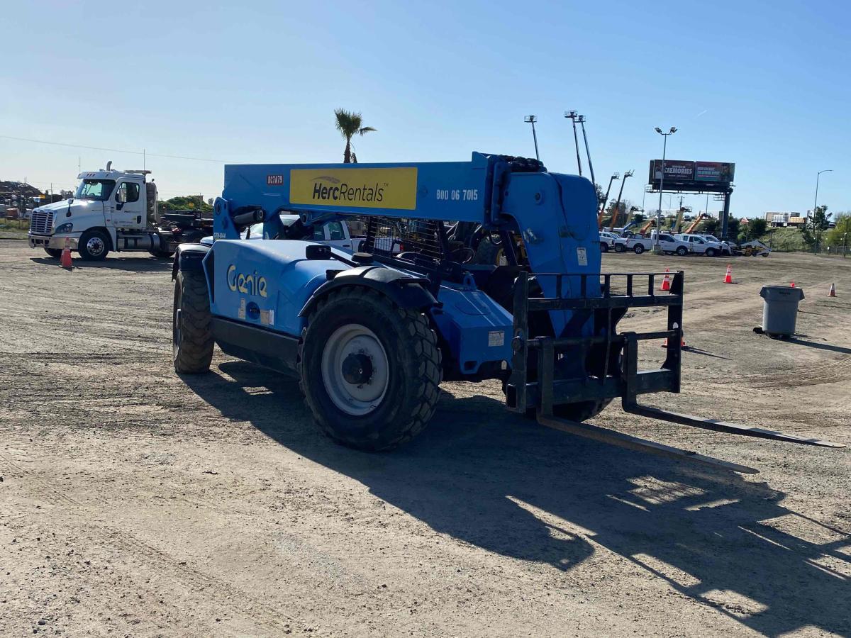 2015 Genie GTH 844