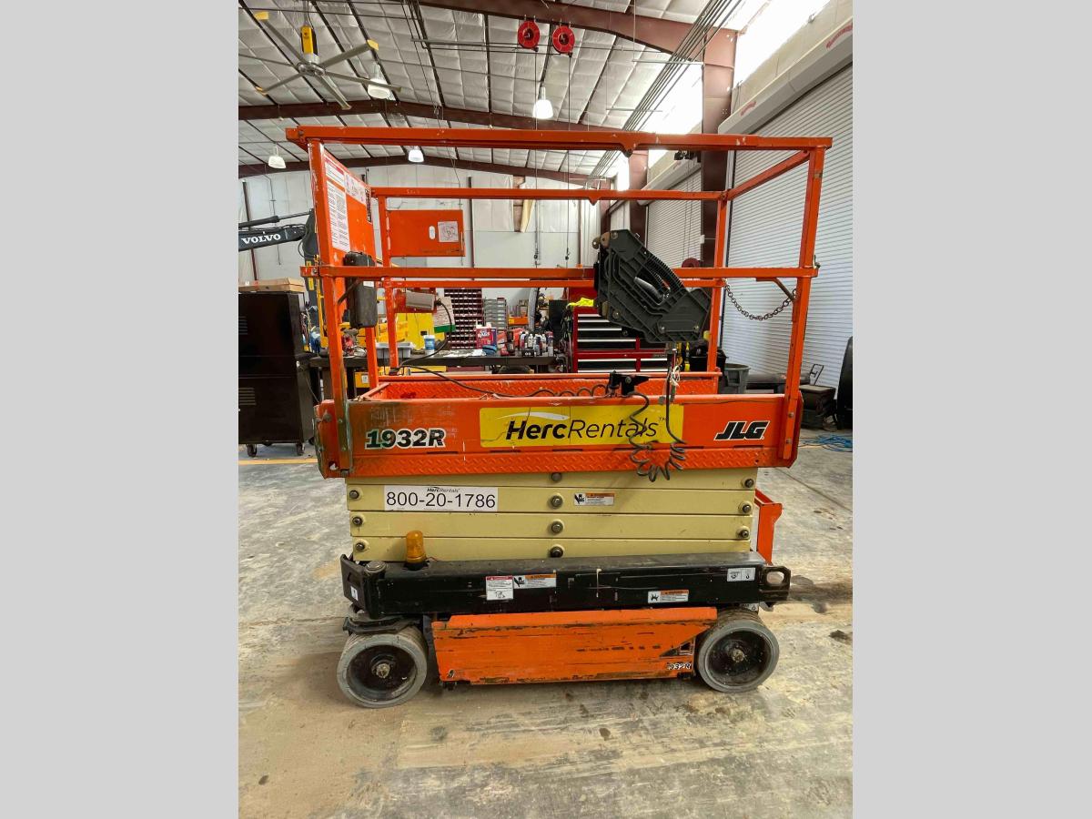 2018 JLG 1932R