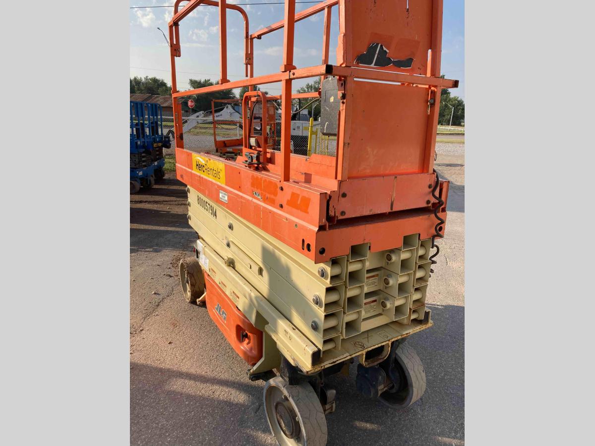 2015 JLG 2632ES