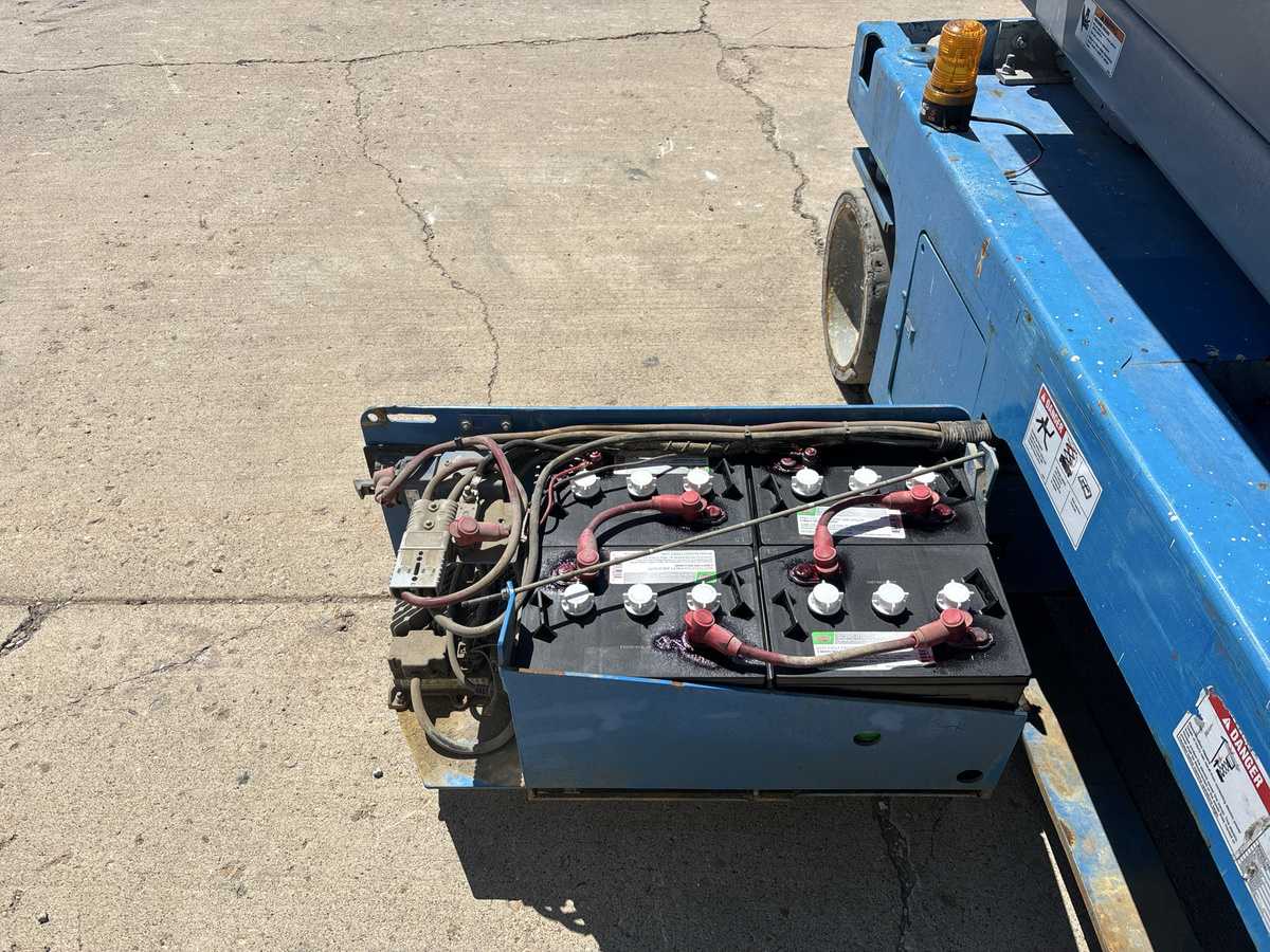 2016 Genie GS-3246-6