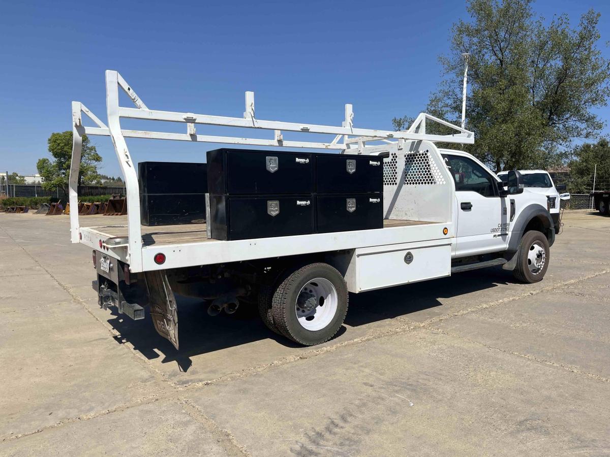 2019 Ford F550-3