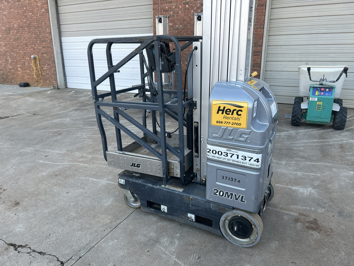 2017 JLG 20MVL-3