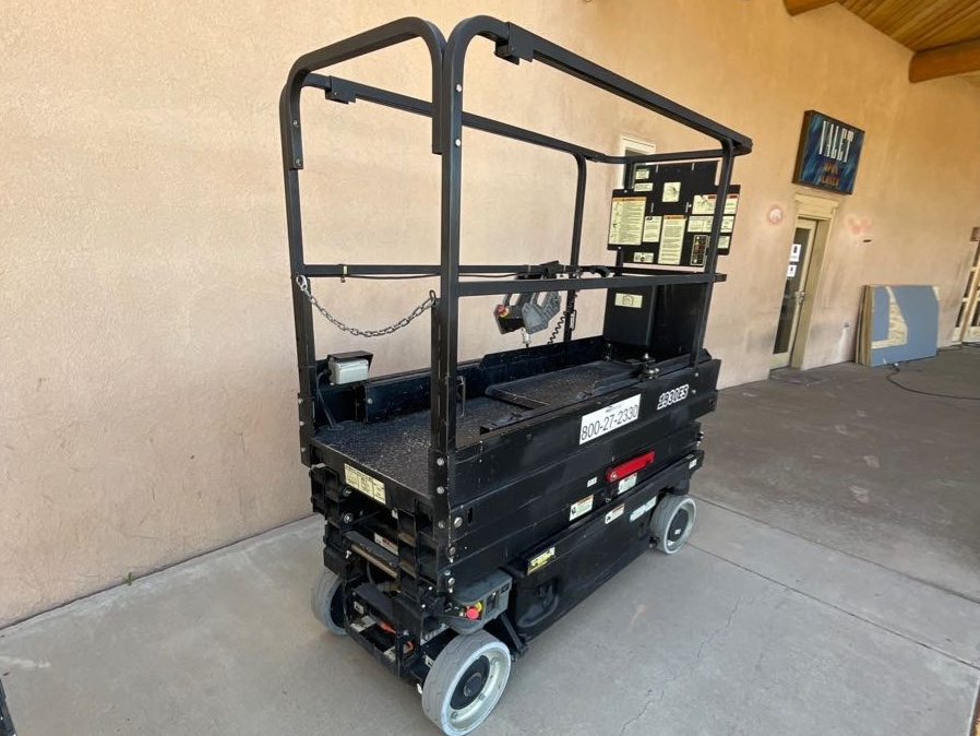 2019 JLG 1930ES