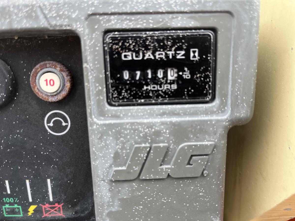 2012 JLG 3246ES